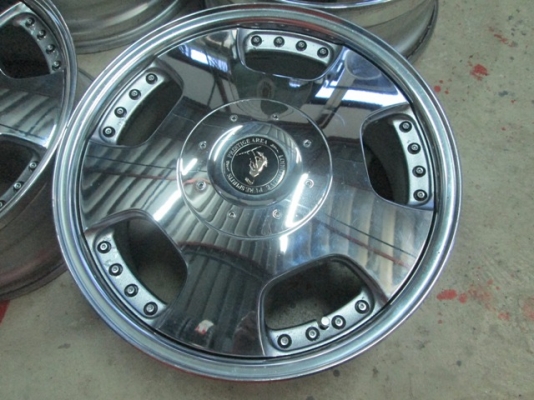 Big B ล้อซิ่ง ขายล้อม้าทอง