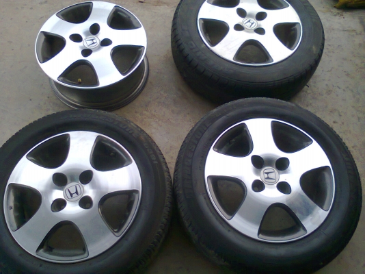 แม็กเดิมแท้ๆขอบหนาๆ R14 4/100 ราคาถูกพร้อมยาง