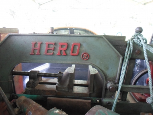 แท่นเลื่อย HERO  8,500  พร้อมใช้  ด่วน  !!!!!! จัดส่งได้