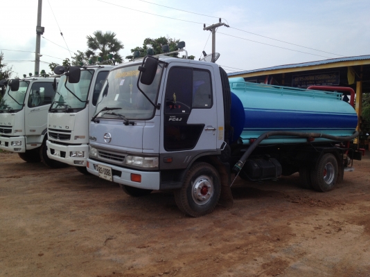 ขายรถน้ำ 6 ล้อ ยาว 4.30 เมตร  ปี 40  เครื่อง 140 แรง