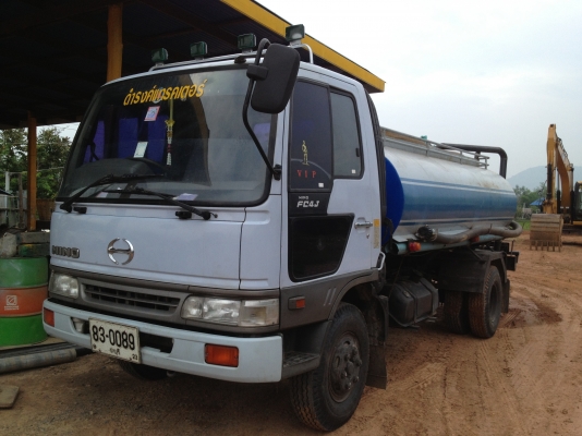 ขายรถน้ำ 6 ล้อ ยาว 4.30 เมตร  ปี 40  เครื่อง 140 แรง