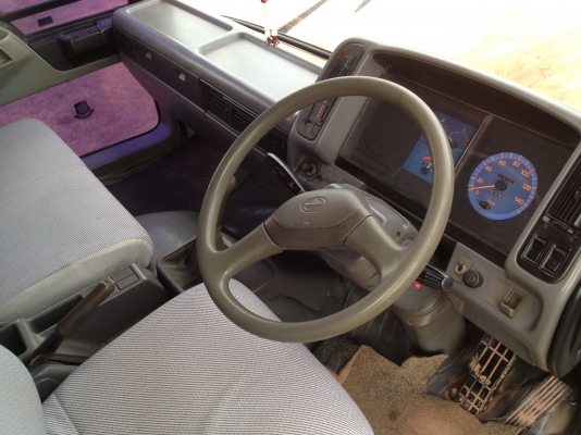 ขายรถน้ำ 6 ล้อ ยาว 4.30 เมตร  ปี 40  เครื่อง 140 แรง