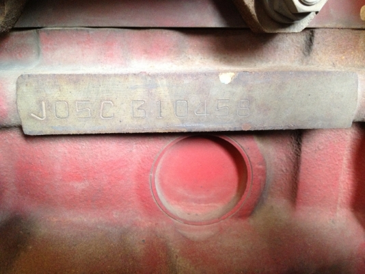 ขายรถน้ำ 6 ล้อ ยาว 4.30 เมตร  ปี 40  เครื่อง 140 แรง