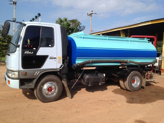 ขายรถน้ำ 6 ล้อ ยาว 4.30 เมตร  ปี 40  เครื่อง 140 แรง