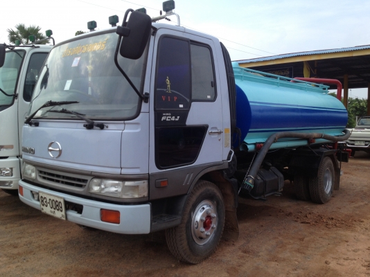 ขายรถน้ำ 6 ล้อ ยาว 4.30 เมตร  ปี 40  เครื่อง 140 แรง