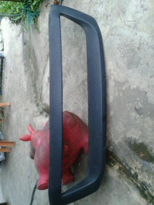 ขาย กระจังหน้า vigo JRD กับ หูช้างใส่สวิตเตอร์ ราคา 1,000 บาท