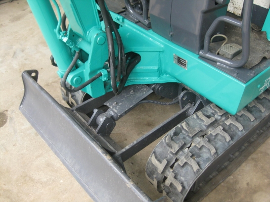 ขายรถขุดKOMATSU PC07-7 พร้อมหัวเจาะ พร้อมใช้งาน ขายรถขุดKOMATSU PC07-7 พร้อมหัวเจาะ พร้อมใช้งาน