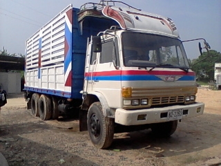 รถสิบล้อ  HINO  175  แรง  เครื่องดี  ครัชชีสวย