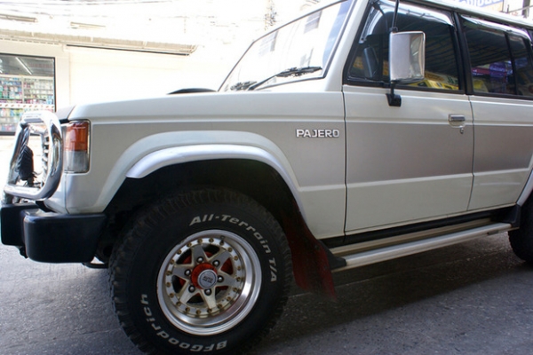 ปาเหลื่ยม1993 4WD