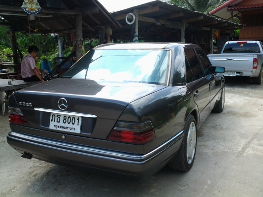 JOECLASSIC..ขายเบ็นซ์E220สภาพสวยเดิมๆ ติดแก๊สแล้ว เกียร์ออโต้  กระจกไฟฟ้าภายในสวย รฤข้าราชการขายด่วนสนใจโทรสอบฤามได้