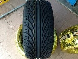 ขายยาง kenda 245/40-18 ราคาถูกๆ พร้อมติดตั้งครับ