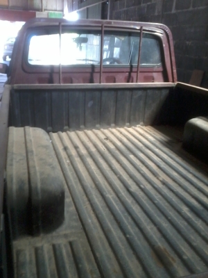 ขายรถดัทสัน 1300 ชีฃี  สภาพเดิม ๆๆ ขายตามสภาพ 25000ไม่ลดแล้วขาดทุนครับ เอาไปเลย  ครับผม