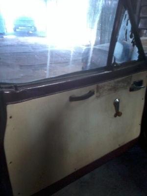 ขายรถดัทสัน 1300 ชีฃี  สภาพเดิม ๆๆ ขายตามสภาพ 25000ไม่ลดแล้วขาดทุนครับ เอาไปเลย  ครับผม