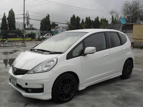 NEW JAZZ ABS AIRBAG 7 SPEED มีไฟแนนท์รองรับ
