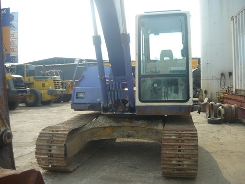 รถขุด Komatsu PC100-5 รถเก่านอก เพิ่งเหยียบถึงไทย สภาพเดิมๆ ยังไม่ผ่านการใช้งานในไทย 100\%