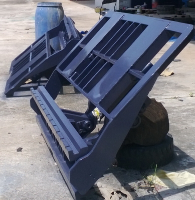 ขายชุดฮิ้งฟอร์คใส่กับรถยกโฟร์คลิฟท์2-2.5ตันยี่ห้อKOMATSU