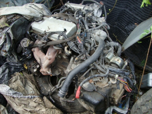 ขายเครื่องมิตซูท้ายเบ็นซ์1,500cc auto