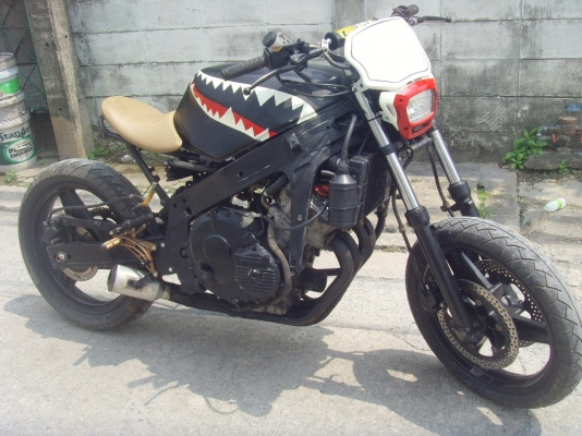 ร้อนเงิน ขาย cbr400 cc. สำเนาทะเบียน 29500