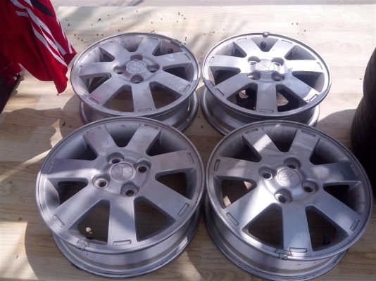 ขายแม๊กเดิม มิตรซู มิราจ ขอบ 14 นิ้ว 3,900 บาท จัดส่งได้ครับ