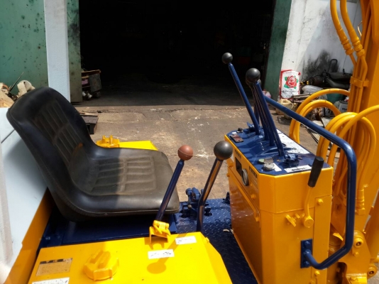 ขาย รถขุดจิ๋ว KOMATSU รุ่น PC05-2- มือสองญี่ปุ่น ขาย รถขุดจิ๋ว KOMATSU รุ่น PC05-2- มือสองญี่ปุ่น