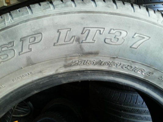 ยางถอดจากวีโก้ dunlop 215 65 16 เส้น 2500 บาท