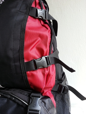 Backpack ใส่หมวกกันน๊อคได้ทั้งใบ ยี่ห้อ Checkpoint ขนาด 60 ลิตร Backpack ใส่หมวกกันน๊อคได้ทั้งใบ ยี่ห้อ Checkpoint ขนาด 60 ลิตร