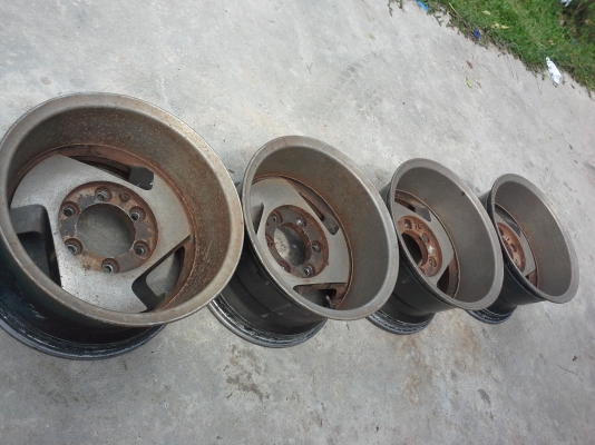 หล่อล้นลึกสุดใจ ขอบ15"กว้าง8 et-30  made in Germanyปัดเงาวิ้งเลย6900-/081-7915677