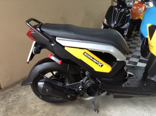 ขาย!!!ซูมเม่อเอ๊ก ไมล์9พันโล ปี55 เครื่องดีคับ มีเล่มทะเบียนครบ ภาษีไม่หมด