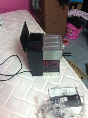 ขายเครื่องชงกาแฟถูก ใช้งานครั้งเดียวใหม่มาก ขายเครื่องชงกาแฟถูก ใช้งานครั้งเดียวใหม่มาก