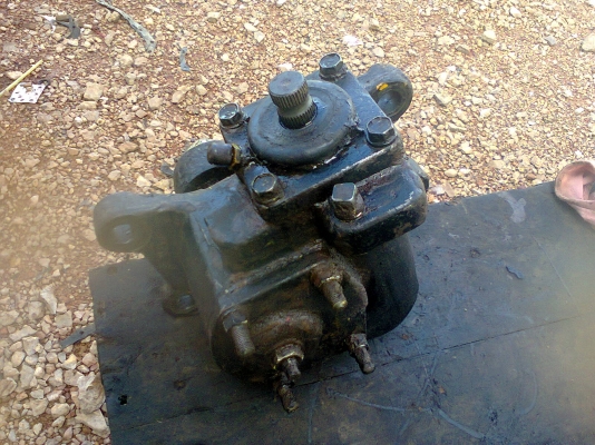 กระปุ๊กพวงมาลัยhino km 117