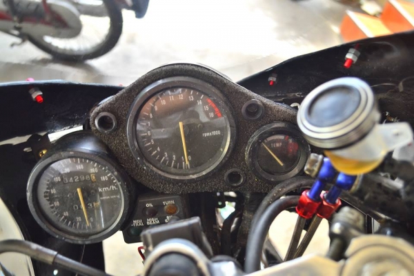 ขายcbr400rrทะเบียนแท้ พร้อมโอนคราบ