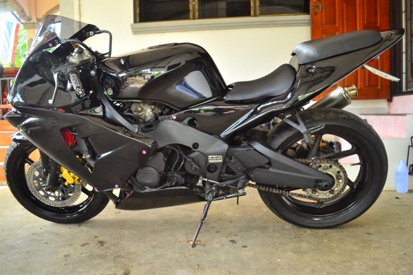 ขายcbr400rrทะเบียนแท้ พร้อมโอนคราบ