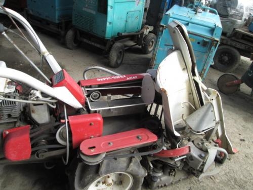 รถเกี่ยวข้าวเดินตาม รหัสสินค้า :13001386 MITSUBISHI www.nihonmono.com