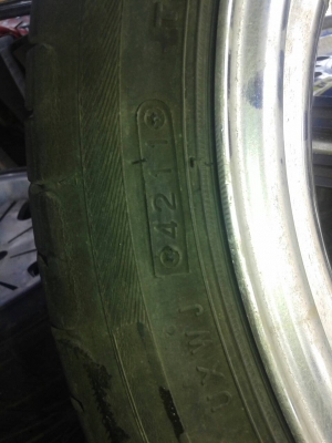 แม็กขอบ 17x6 พร้อมยาง 205 40 17 ปี 11 สัปดาห์ที่ 42