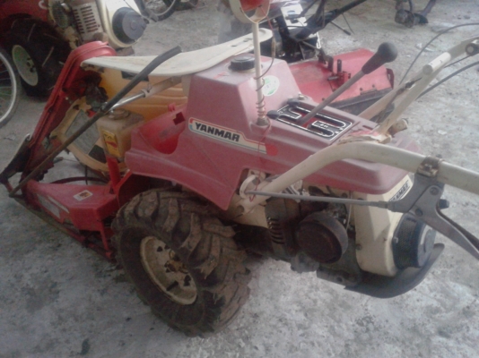 รถเกี่ยวข้าวเดินตาม รหัสสินค้า :13001392 YANMAR www.nihonmono.com