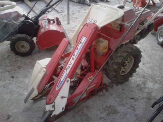 รถเกี่ยวข้าวเดินตาม รหัสสินค้า :13001392 YANMAR www.nihonmono.com