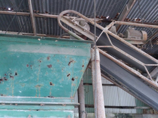 ขายเครื่องอัดอิฐบล็อค ไฮโดลิก 4 ก้อน อุปกรณ์ทั้งหมด