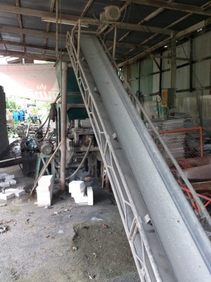 ขายเครื่องอัดอิฐบล็อค ไฮโดลิก 4 ก้อน อุปกรณ์ทั้งหมด