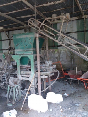 ขายเครื่องอัดอิฐบล็อค ไฮโดลิก 4 ก้อน อุปกรณ์ทั้งหมด