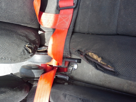 ขายเบาะrecaroสภาพสวยรางเลื่อนพร้อมใช้3500- ขายเบาะrecaroสภาพสวยรางเลื่อนพร้อมใช้3500-