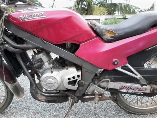 ขายคาวาซากิวิคเตอร์ท้ายแบนเล่มทะเบียน(กำลังตามชุดโอน)เครื่องพอใช้ ขาย 5900 บาท