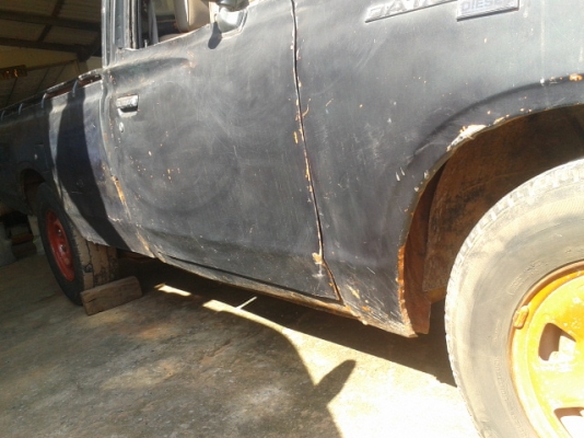 รถกะบะคลาสสิค DATSAN รุ่นช้างเหยียบเครือง1,500 เบนซิล กะบะ 5ข สภาพตามรูป เอกสารทะเบียนครบ รถกะบะคลาสสิค DATSAN รุ่นช้างเหยียบเครือง1,500 เบนซิล กะบะ 5ข สภาพตามรูป เอกสารทะเบียนครบ