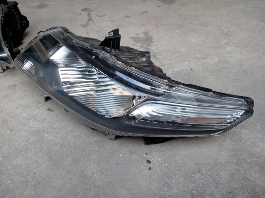 ไฟหน้า New CITY ไฟหน้า New CITY