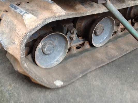 ขายครับรถเกี่ยวKOBOTA  sr j 3 อุ้มข้าวประมาณ5ถุงเก่าเก็บเช็ค0เรียบร้อยรถพร้อมใช้งานเกี่ยวขา้ว 5-6ไร่ต่อวันสบายๆเหมาะกับธุรกิจครอบครัวนำ้หนักไม่มากขนย้ายสดวก