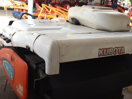 ขายครับรถเกี่ยวKOBOTA  sr j 3 อุ้มข้าวประมาณ5ถุงเก่าเก็บเช็ค0เรียบร้อยรถพร้อมใช้งานเกี่ยวขา้ว 5-6ไร่ต่อวันสบายๆเหมาะกับธุรกิจครอบครัวนำ้หนักไม่มากขนย้ายสดวก