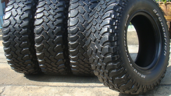 ขายยาง BF Goodrich Mudterrain KM  285 75 r16 พร้อมลุย