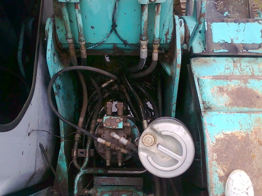 รถแบคโฮ KOBELCO SK 200 M5 SUPPER โซ่ใหม่เอี่ยม ทั้งสองข้าง แรงขุดดี ทำงานไว ประหยัดน้ำมัน มีทะเบียนครบ.