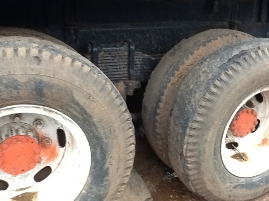 ขายสิบล้อหน้ายาวสองเพลาดั้ม