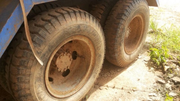 รถอีซูซุ 10 ล้อดั้ม FVM 175 แรงม้า ( ขายตามสภาพ )  สนใจติดต่อ 081 - 6079515