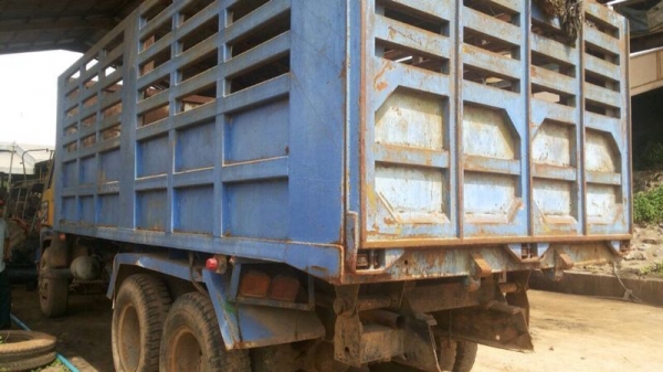 รถอีซูซุ 10 ล้อดั้ม FVM 175 แรงม้า ( ขายตามสภาพ )  สนใจติดต่อ 081 - 6079515